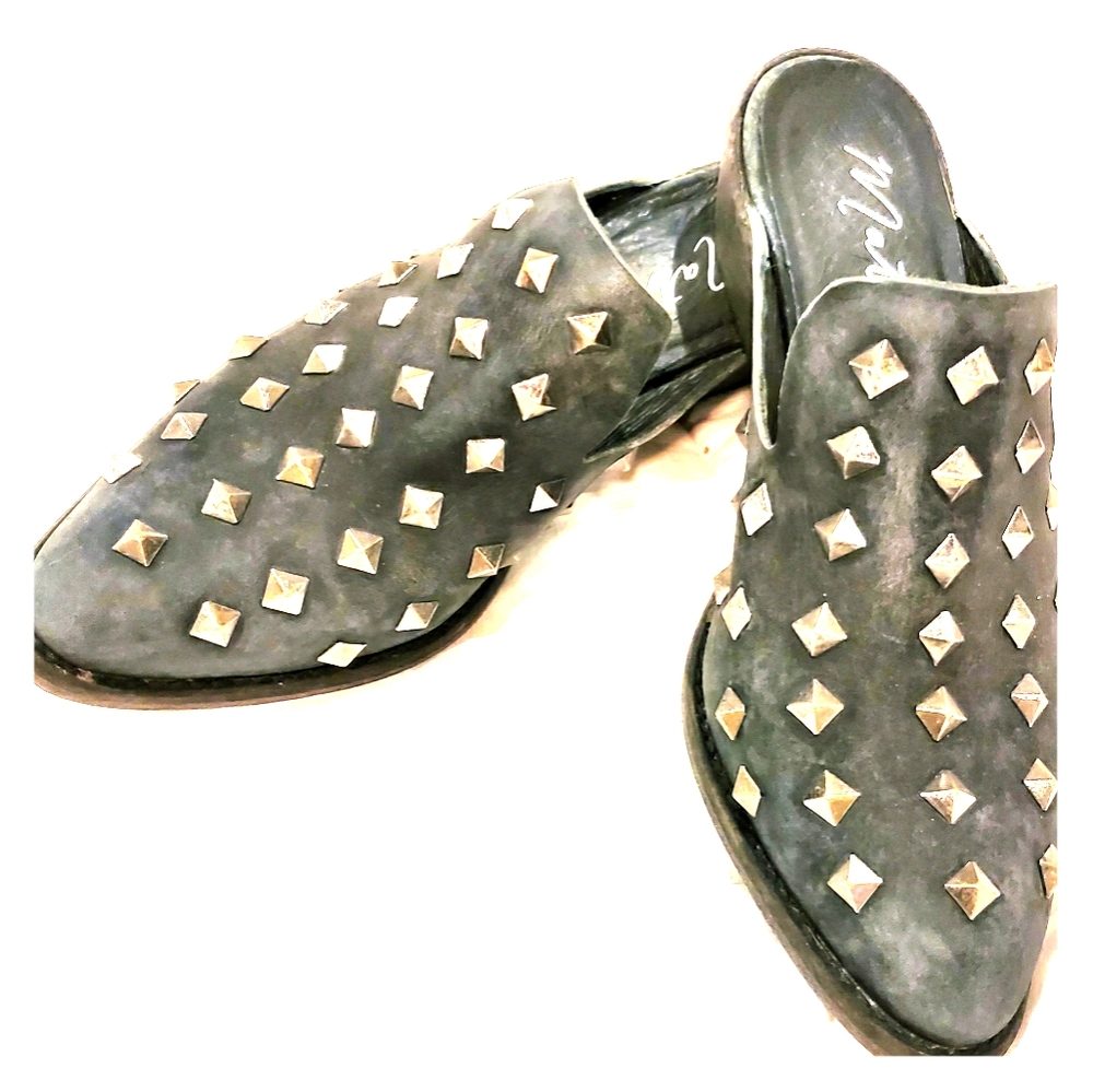 Stud mules